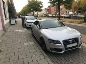 fout geparkeerd aan elektrische laadplaats