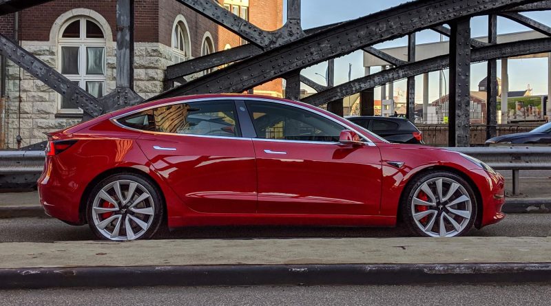 tesla Model 3 rood